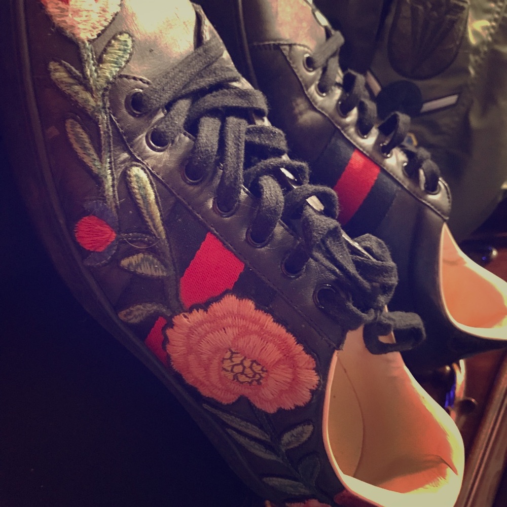 Men Gucci leather sneakers size 9.5 , leather